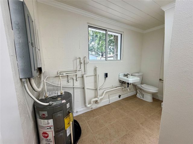 301 S SEMINOLE AVENUE, Minneola, FL 34715