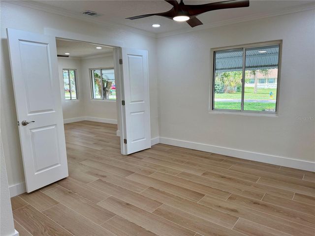 301 S SEMINOLE AVENUE, Minneola, FL 34715