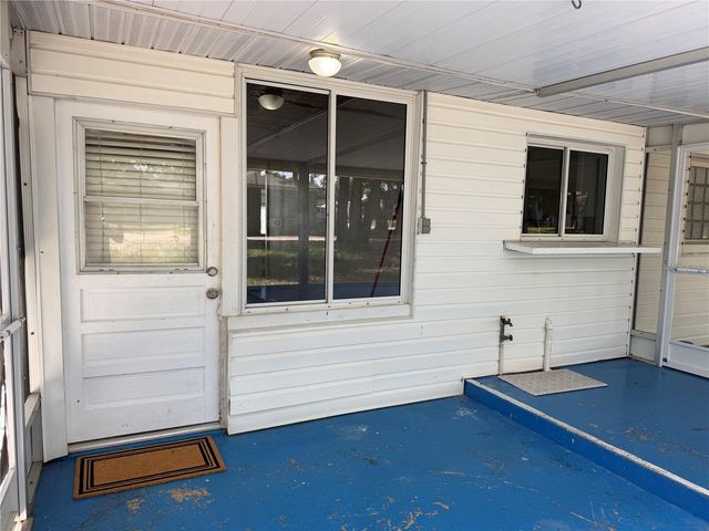 301 S SEMINOLE AVENUE, Minneola, FL 34715