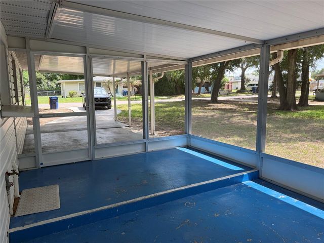 301 S SEMINOLE AVENUE, Minneola, FL 34715