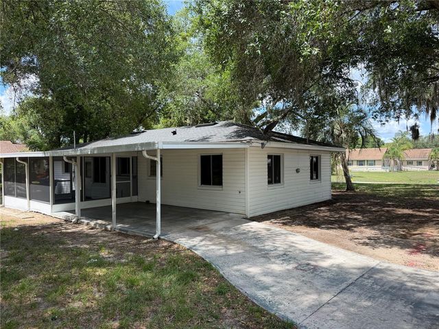 301 S SEMINOLE AVENUE, Minneola, FL 34715