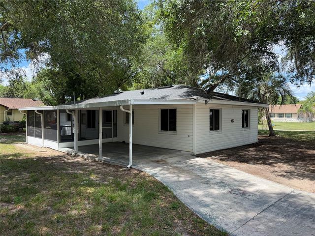 301 S SEMINOLE AVENUE, Minneola, FL 34715