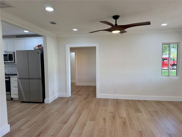 301 S SEMINOLE AVENUE, Minneola, FL 34715