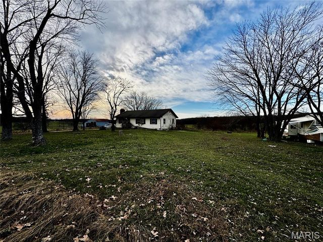 36911 Highway Bb, Lebanon, MO 65536