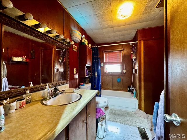 36911 Highway Bb, Lebanon, MO 65536