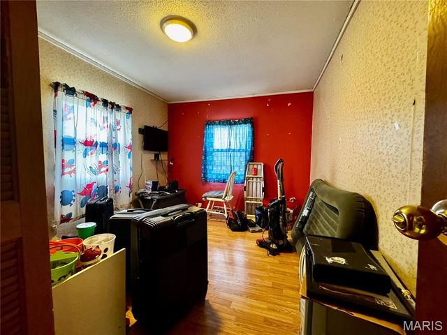 36911 Highway Bb, Lebanon, MO 65536