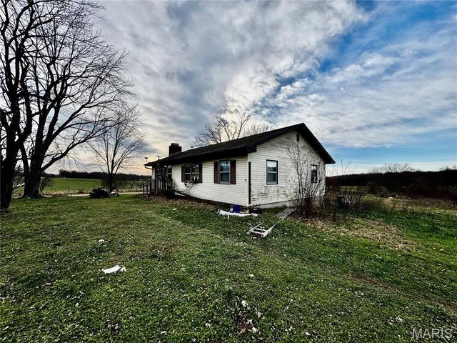 36911 Highway Bb, Lebanon, MO 65536