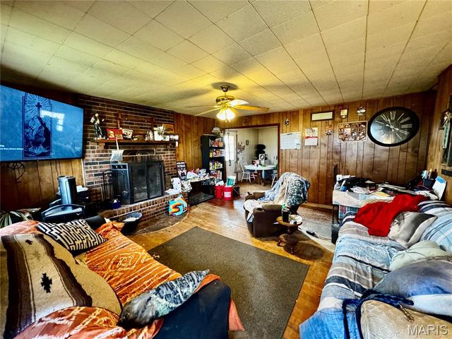 36911 Highway Bb, Lebanon, MO 65536