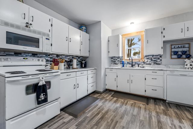 115 W Warren Street, Dresser, WI 54001