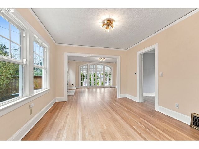 4115 Se GLADSTONE St, Portland, OR 97202