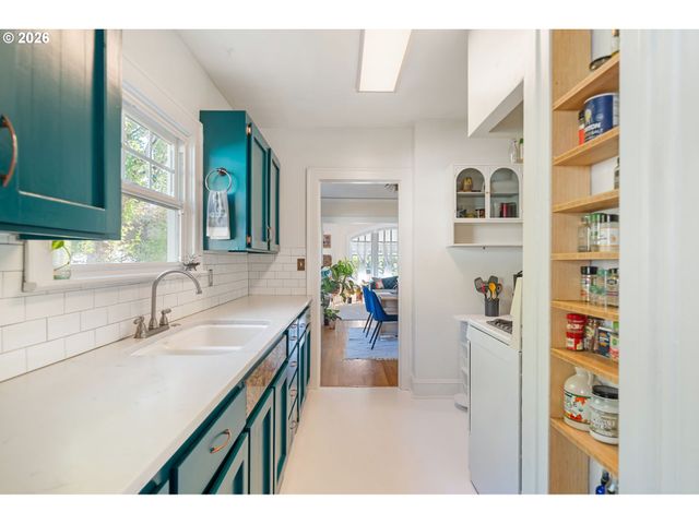 4115 Se GLADSTONE St, Portland, OR 97202