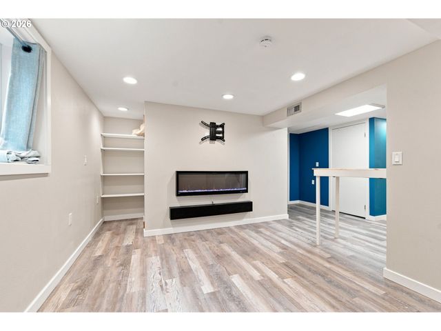 4115 Se GLADSTONE St, Portland, OR 97202