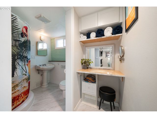 4115 Se GLADSTONE St, Portland, OR 97202