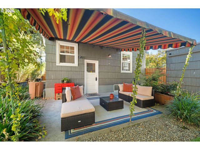 4115 Se GLADSTONE St, Portland, OR 97202
