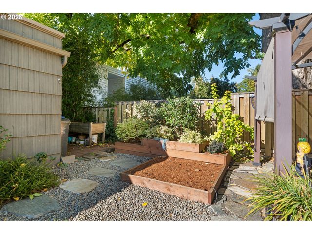4115 Se GLADSTONE St, Portland, OR 97202