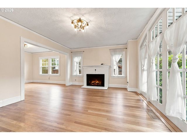 4115 Se GLADSTONE St, Portland, OR 97202