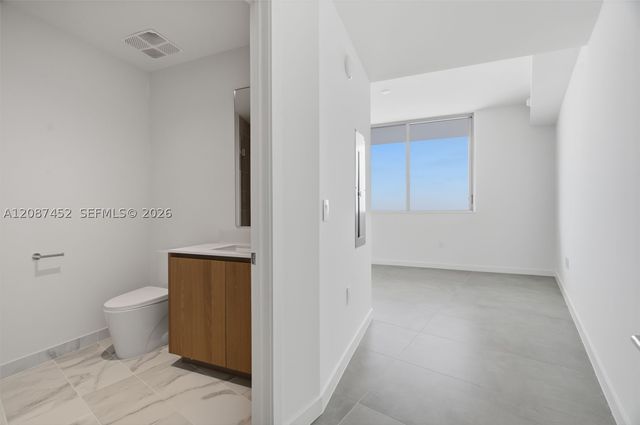 1400 Biscayne Blvd 3803, Miami, FL 33132