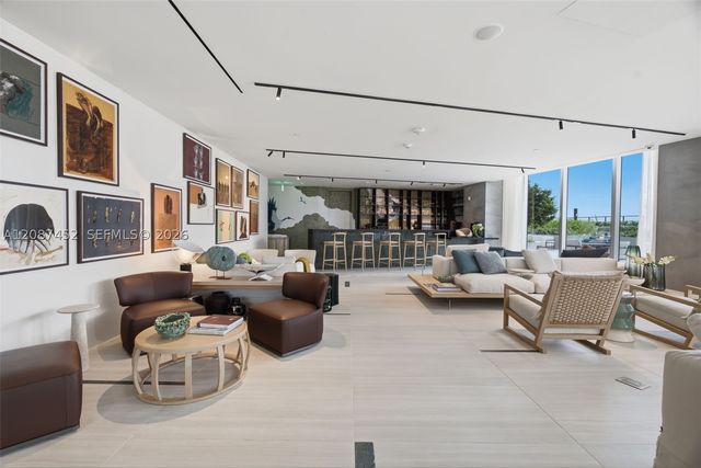 1400 Biscayne Blvd 3803, Miami, FL 33132