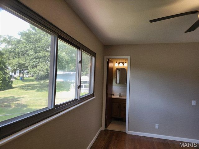 4697 Bridlewood Terrace, St Louis, MO 63128