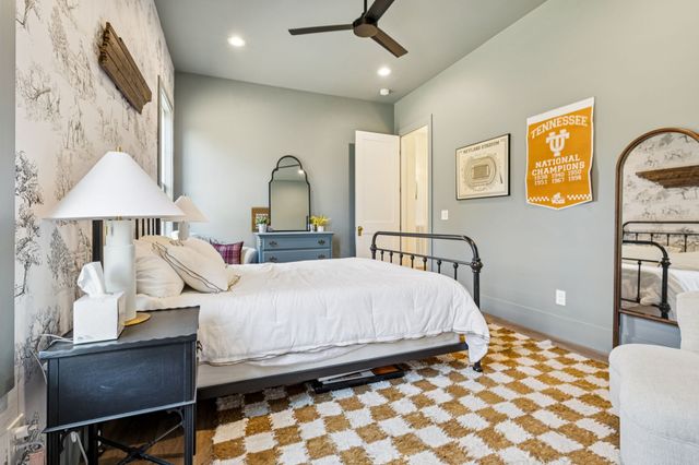 890 Hackberry Ln, Nunnelly, TN 37137