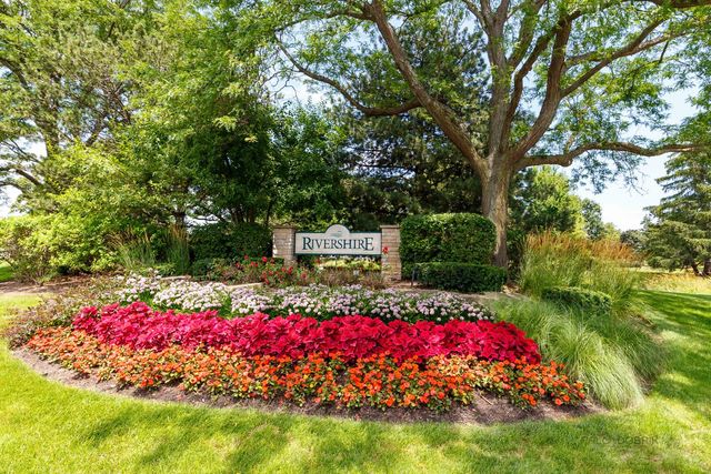 209 Rivershire Lane 203, Lincolnshire, IL 60069