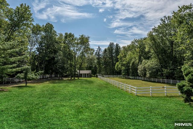 193 Pulis Avenue, Franklin Lakes, NJ 07417