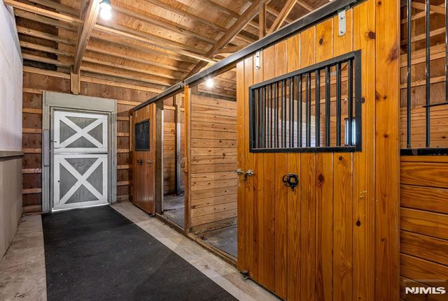 193 Pulis Avenue, Franklin Lakes, NJ 07417