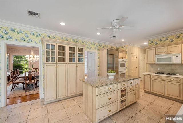 193 Pulis Avenue, Franklin Lakes, NJ 07417