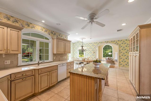 193 Pulis Avenue, Franklin Lakes, NJ 07417