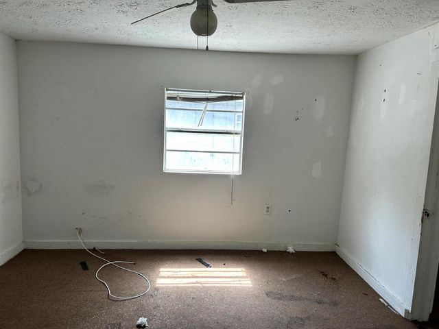 705 Avenue B, Fort Pierce, FL 34950