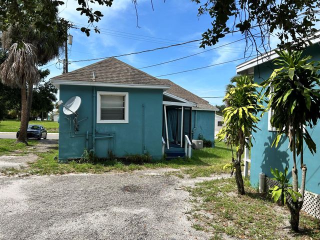 705 Avenue B, Fort Pierce, FL 34950