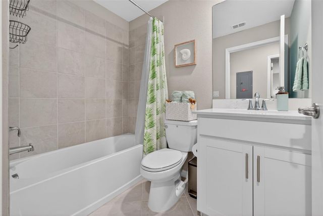 12390 WELLEN GOLF STREET 204, Venice, FL 34293