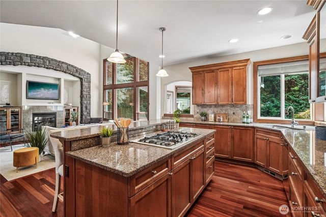 1408 180th Avenue E, Lake Tapps, WA 98391
