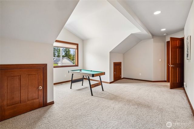 1408 180th Avenue E, Lake Tapps, WA 98391