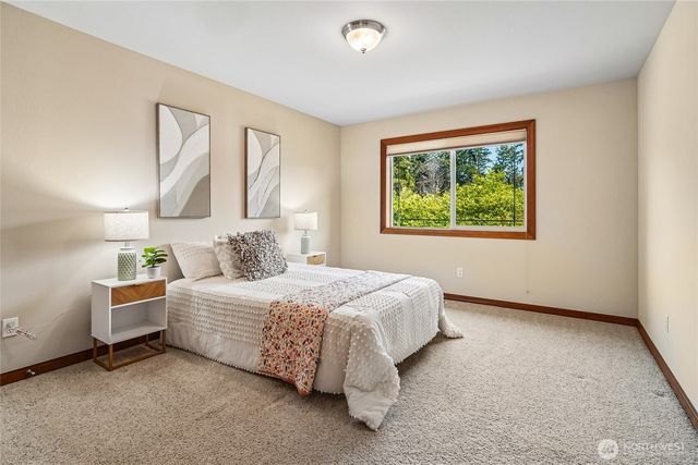 1408 180th Avenue E, Lake Tapps, WA 98391