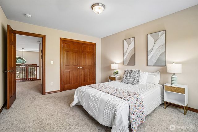 1408 180th Avenue E, Lake Tapps, WA 98391