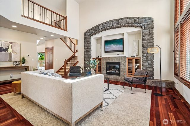 1408 180th Avenue E, Lake Tapps, WA 98391