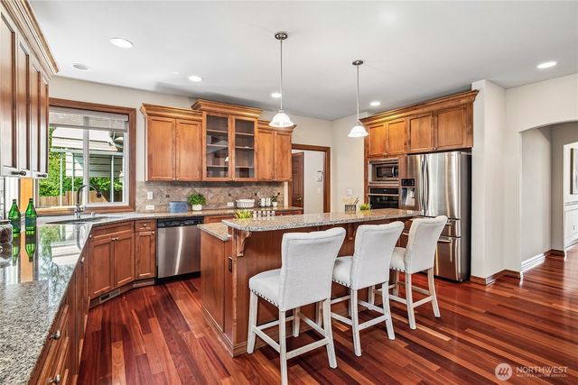 1408 180th Avenue E, Lake Tapps, WA 98391