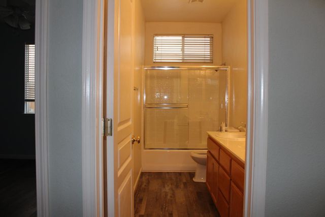 1944 Lebaron Dr, Stockton, CA 95209