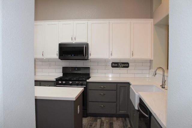 1944 Lebaron Dr, Stockton, CA 95209