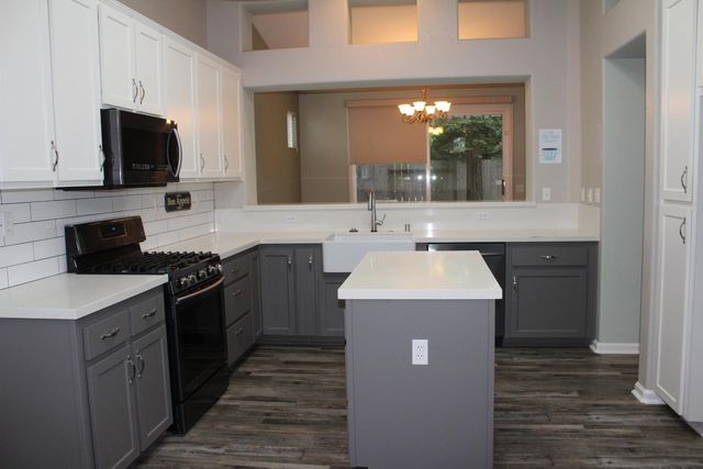 1944 Lebaron Dr, Stockton, CA 95209