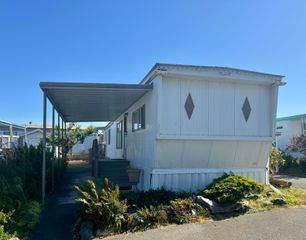 2220 Riverview Way 44, Humboldt Hill, CA 95503