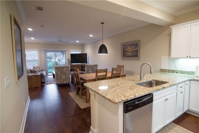 702 Mariners Circle, St Simons Island, GA 31522