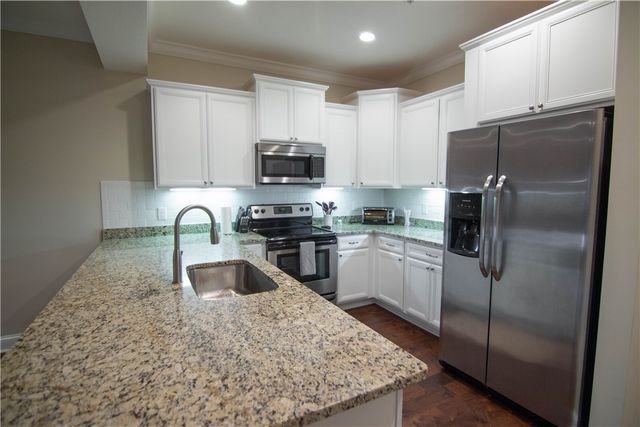 702 Mariners Circle, St Simons Island, GA 31522