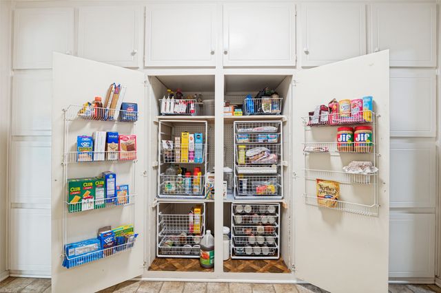 607 N Parkridge Drive, Mansfield, TX 76063