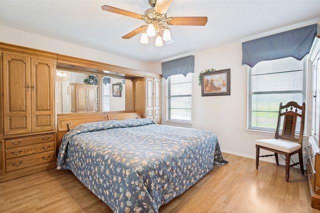 607 N Parkridge Drive, Mansfield, TX 76063