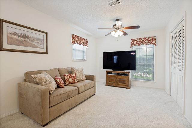 607 N Parkridge Drive, Mansfield, TX 76063