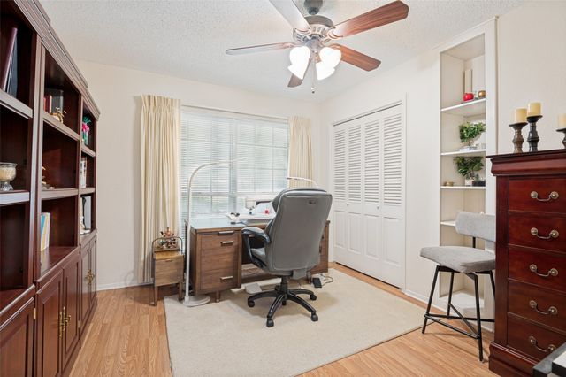 607 N Parkridge Drive, Mansfield, TX 76063