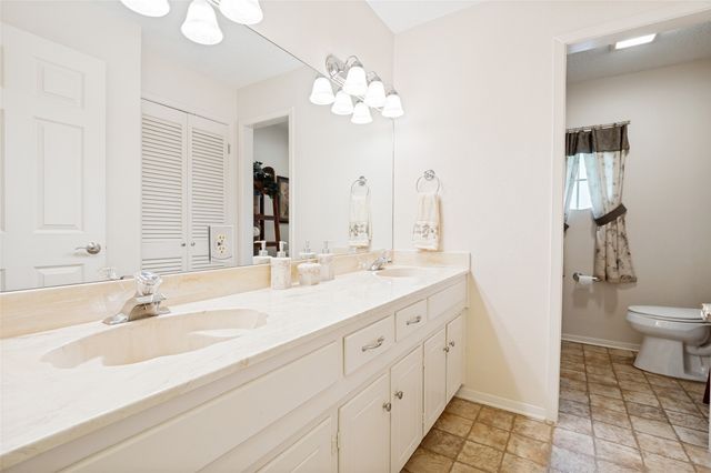 607 N Parkridge Drive, Mansfield, TX 76063