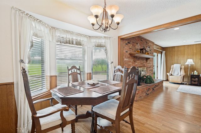 607 N Parkridge Drive, Mansfield, TX 76063